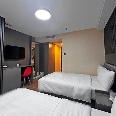 הונג קונג Hennessy Hotel מראה חיצוני תמונה